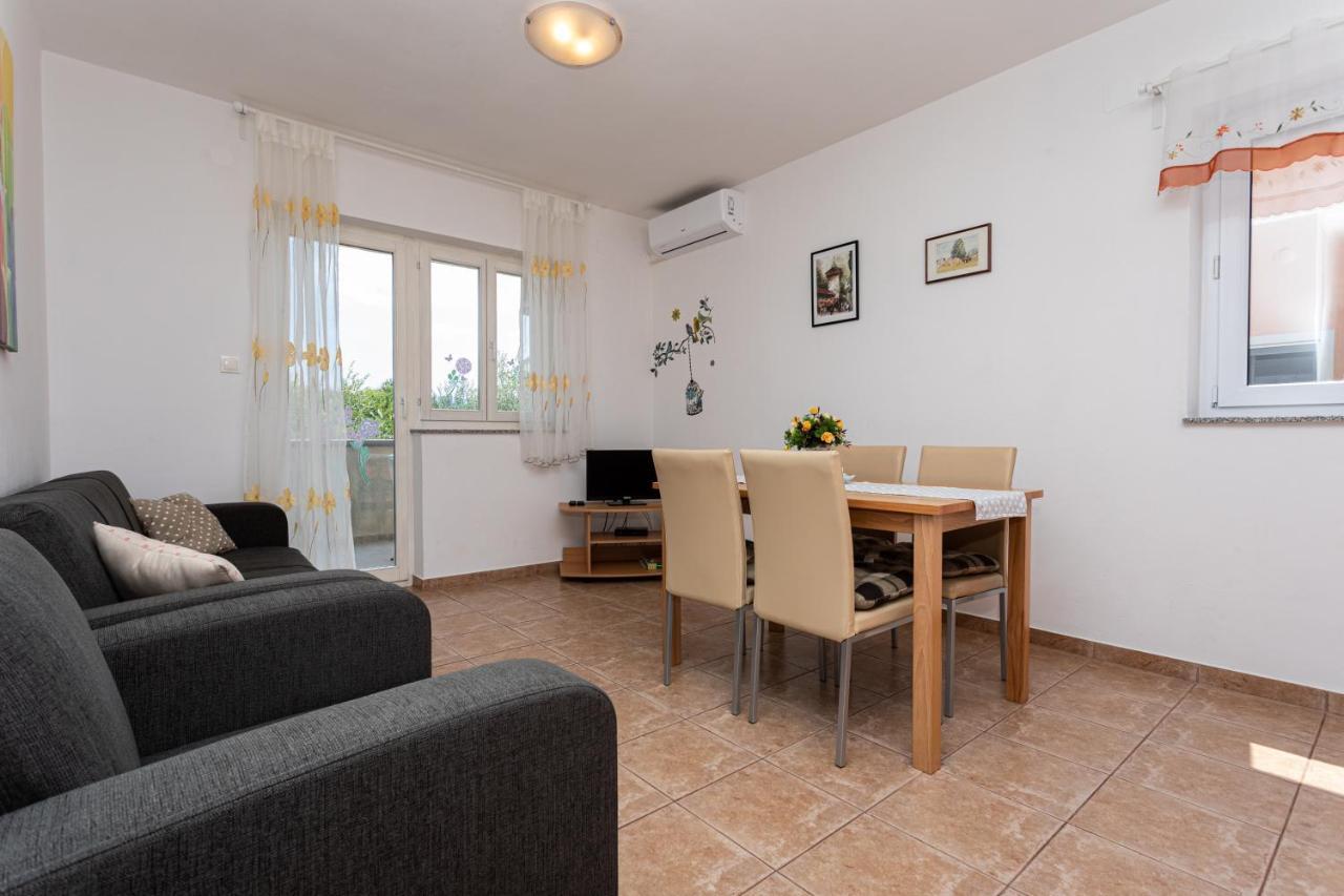 שילו Apartments Katarina מראה חיצוני תמונה