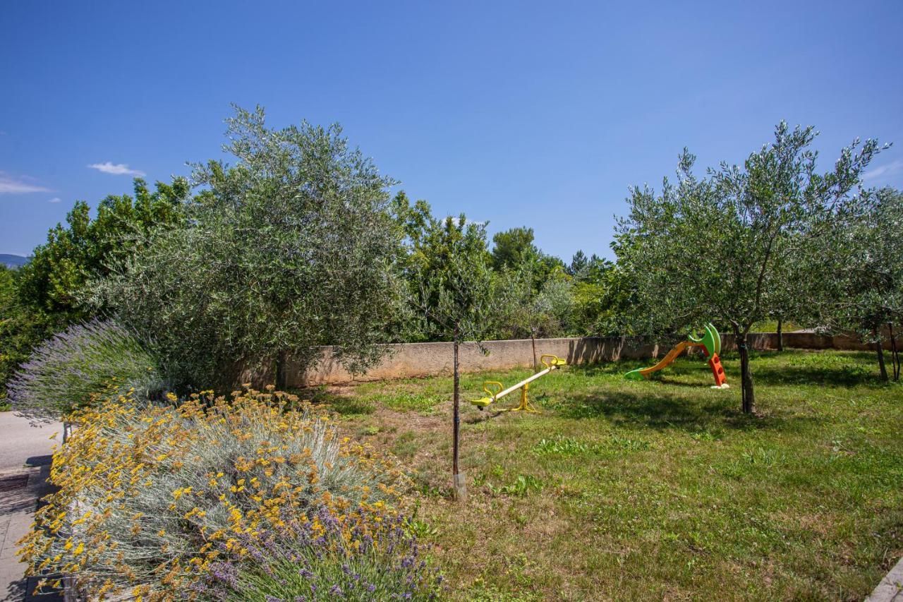 שילו Apartments Katarina מראה חיצוני תמונה